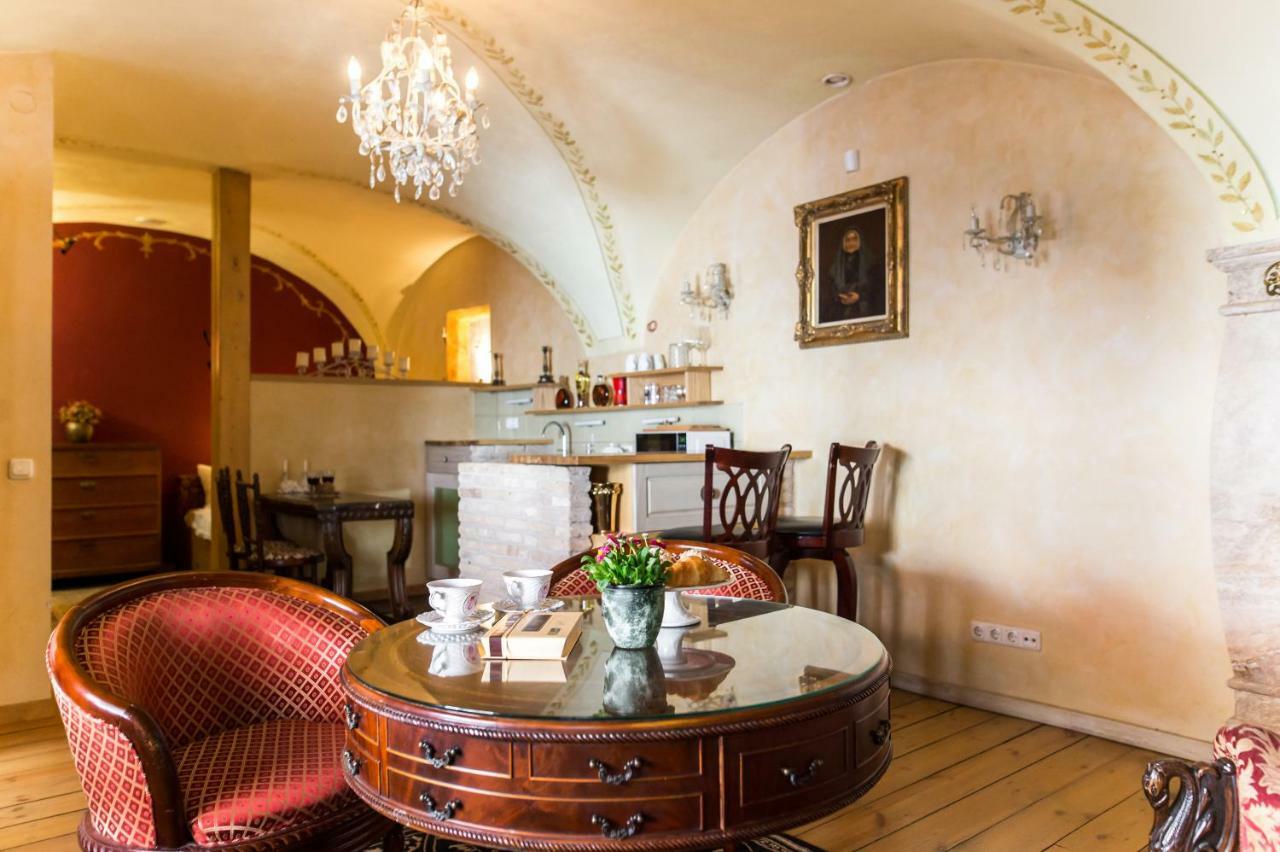 Antique Old Town Studio By Urban Rent Διαμέρισμα Βίλνιους Εξωτερικό φωτογραφία