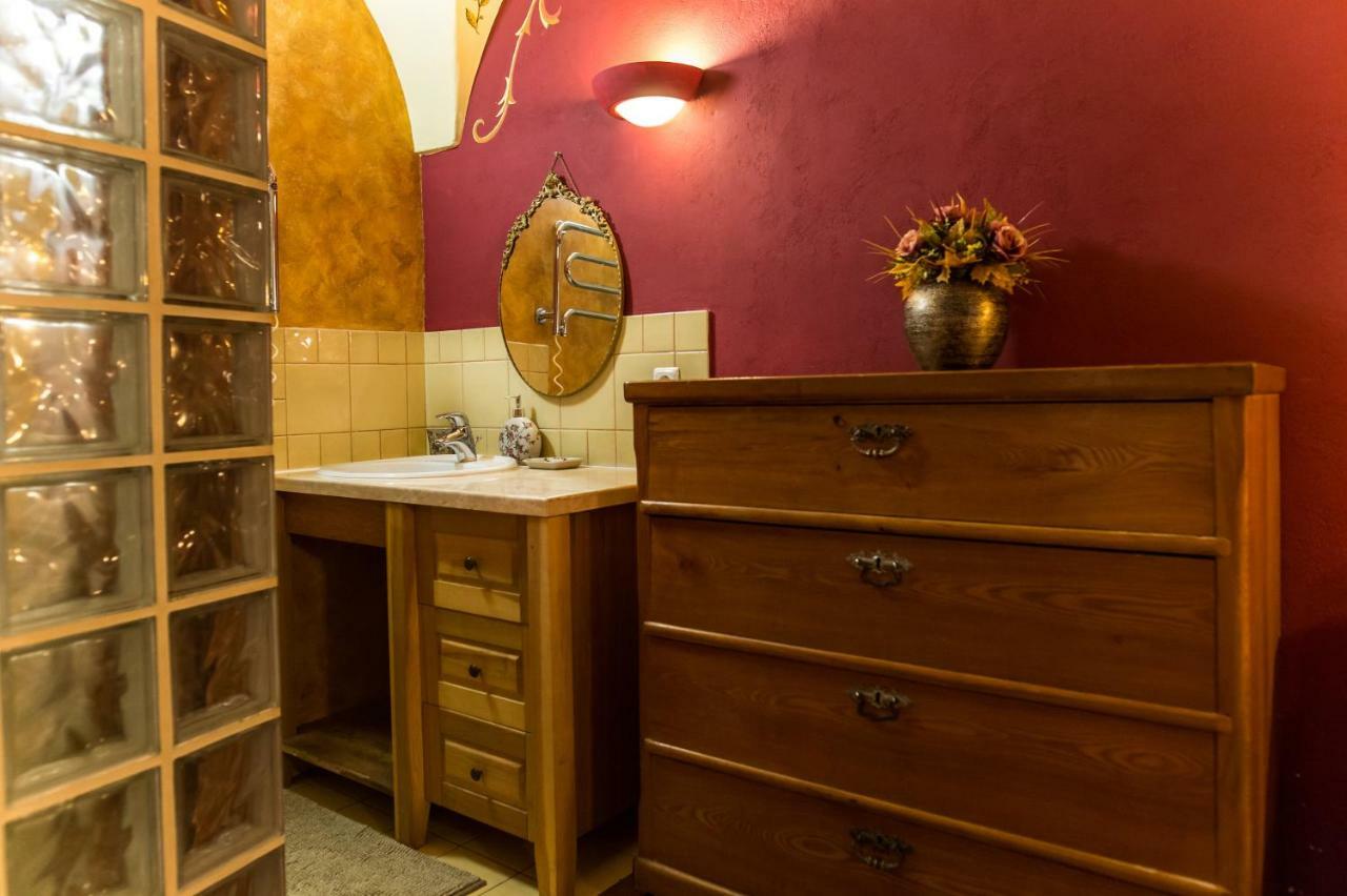 Antique Old Town Studio By Urban Rent Διαμέρισμα Βίλνιους Εξωτερικό φωτογραφία